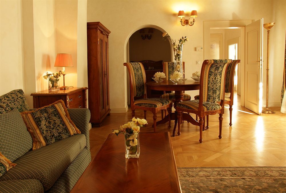 Lobster Aparthotel Prag